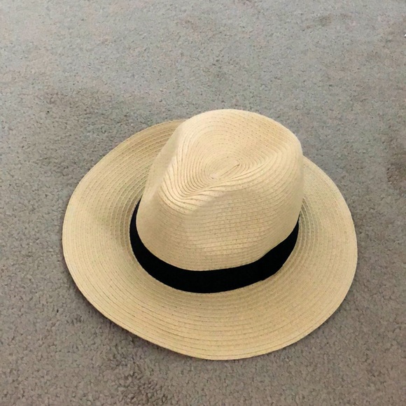 Accessories - Straw hat